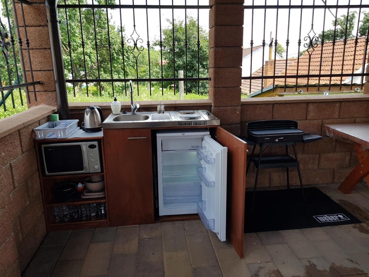 Sklep U Cejku Villa Mutenice Bagian luar foto